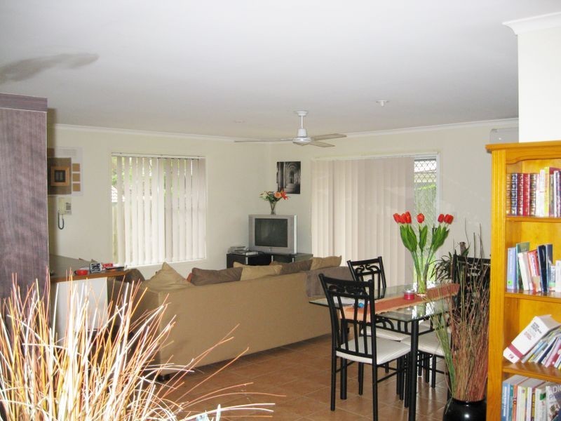 5 Rossmore Street, Nerang QLD 4211