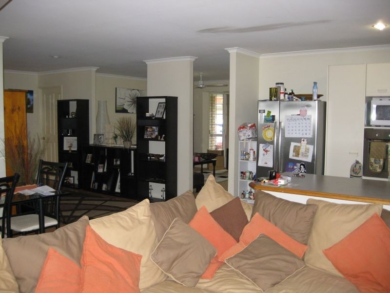 5 Rossmore Street, Nerang QLD 4211
