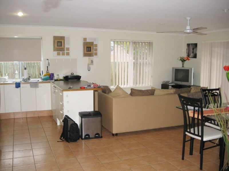 5 Rossmore Street, Nerang QLD 4211