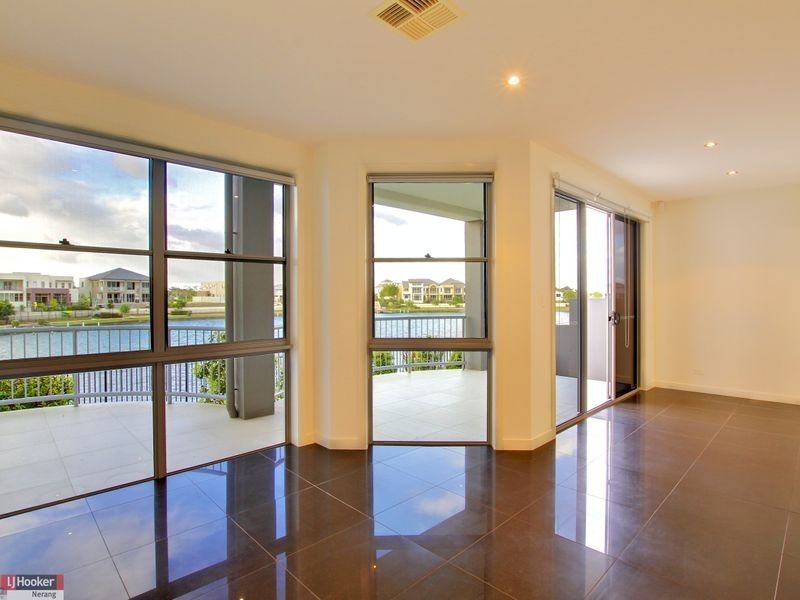 4/5021 Emerald Islands Drive, Carrara QLD 4211