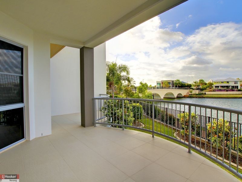 4/5021 Emerald Islands Drive, Carrara QLD 4211