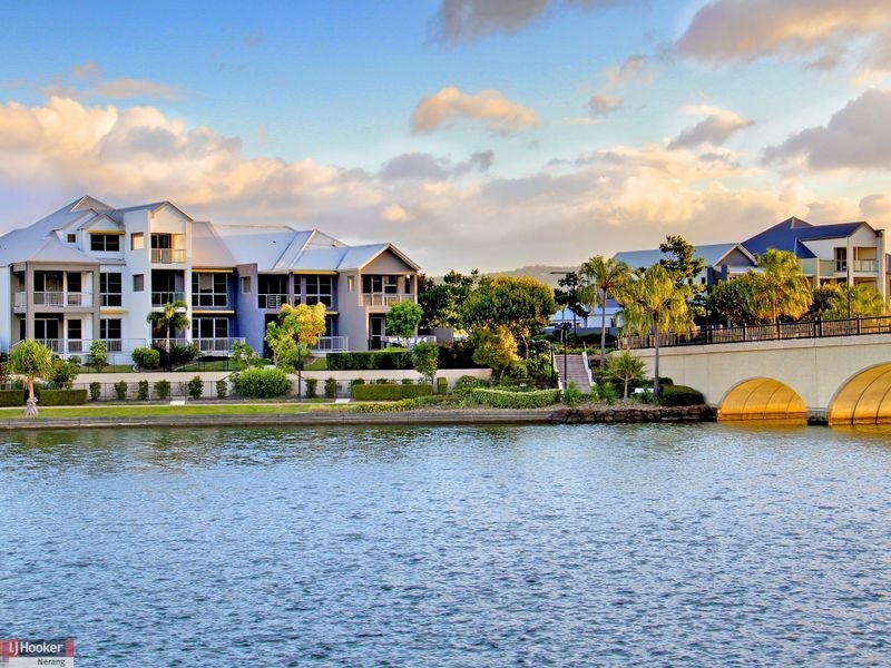 4/5021 Emerald Islands Drive, Carrara QLD 4211