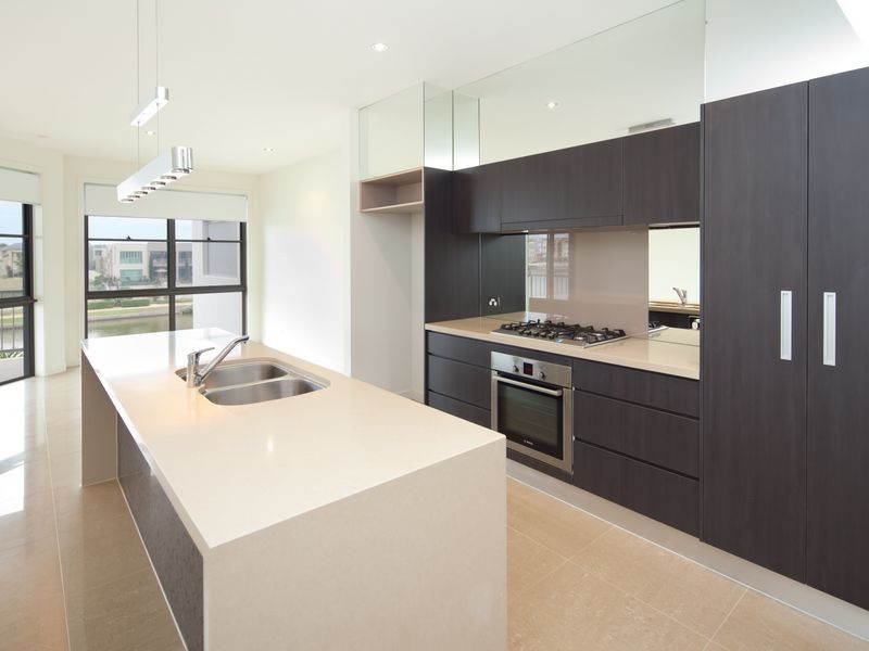 6/5019 Emerald Islands Drive, Carrara QLD 4211