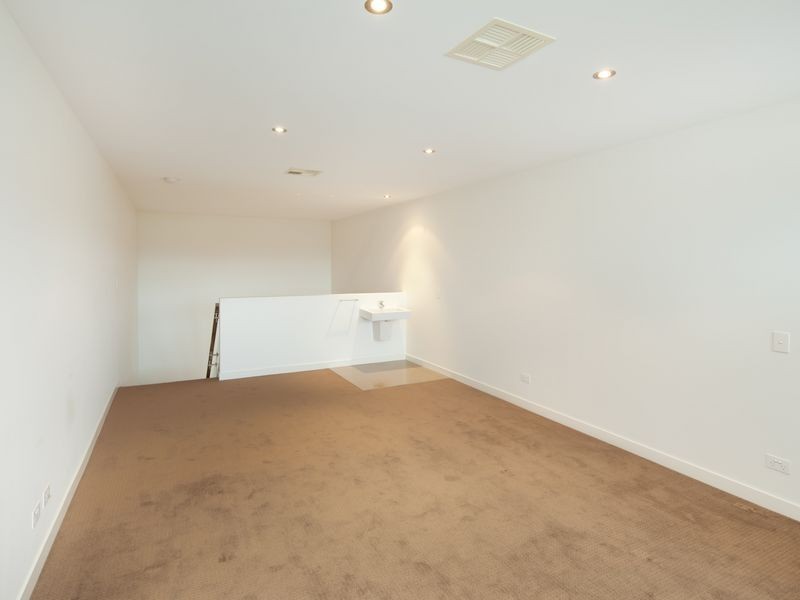 6/5019 Emerald Islands Drive, Carrara QLD 4211