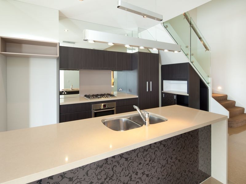 6/5019 Emerald Islands Drive, Carrara QLD 4211