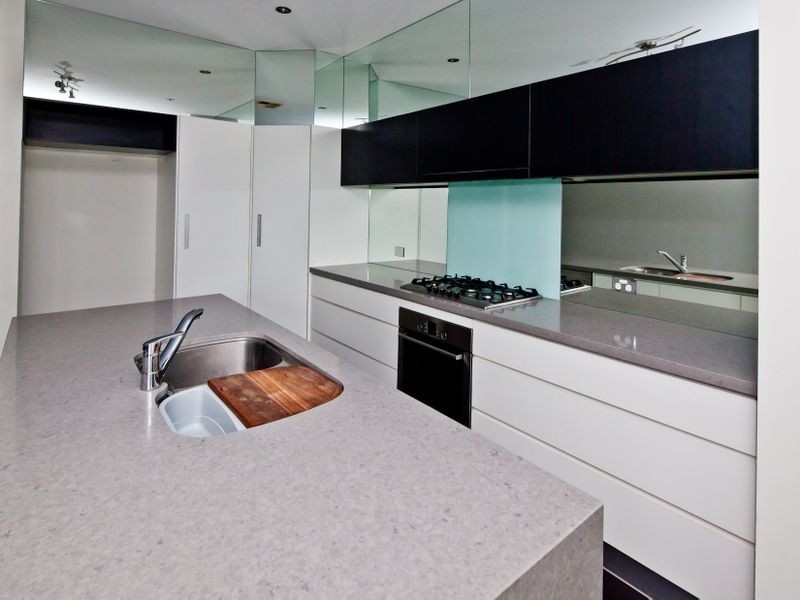 2/5021 Emerald Islands Drive, Carrara QLD 4211