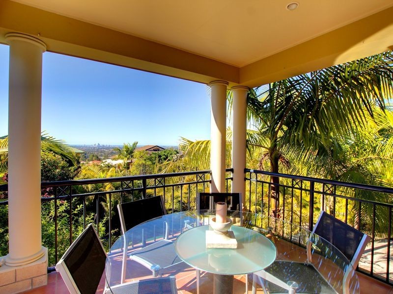 119 Armstrong Way, Highland Park QLD 4211
