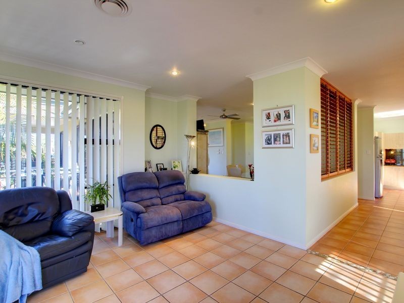 119 Armstrong Way, Highland Park QLD 4211
