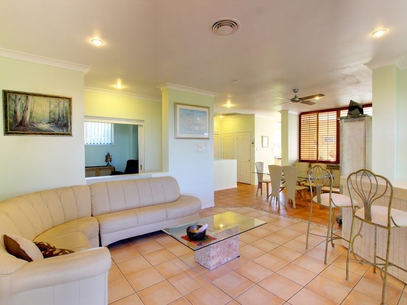 119 Armstrong Way, Highland Park QLD 4211