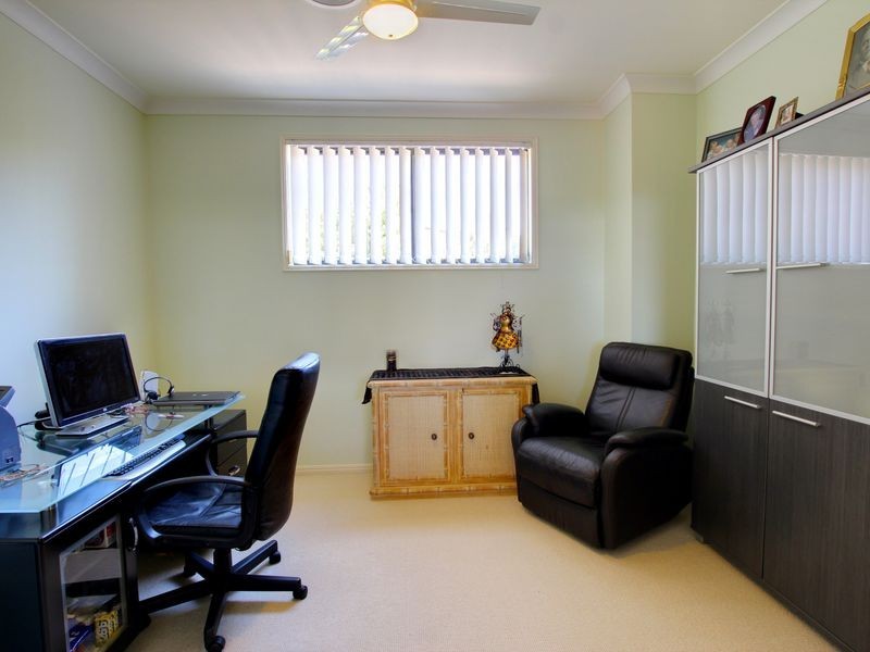 119 Armstrong Way, Highland Park QLD 4211