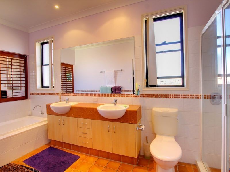 119 Armstrong Way, Highland Park QLD 4211