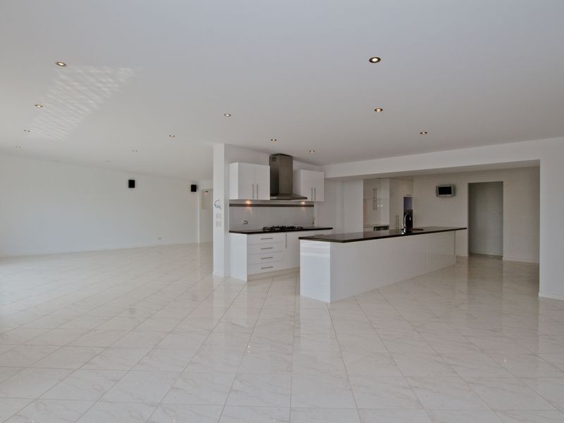 7 Forfar Court, Highland Park QLD 4211