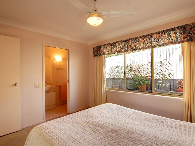 6 Oakdale Avenue, Nerang QLD 4211