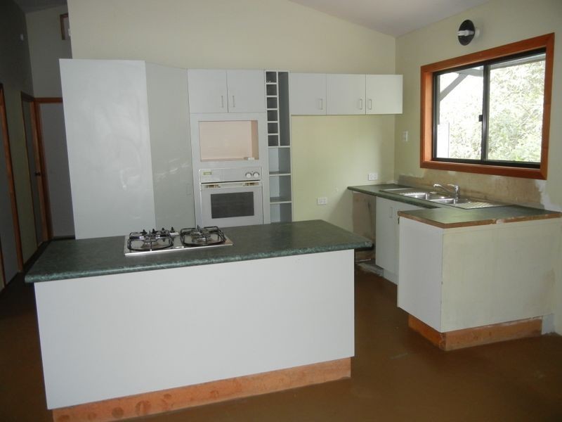 194 Lynwood Drive, Guanaba QLD 4210