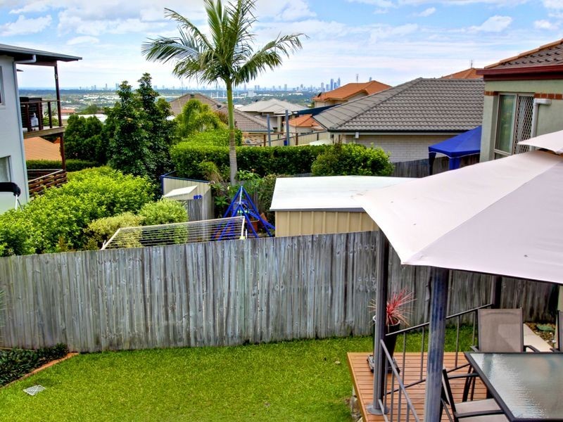 77 Kincaid Drive, Highland Park QLD 4211