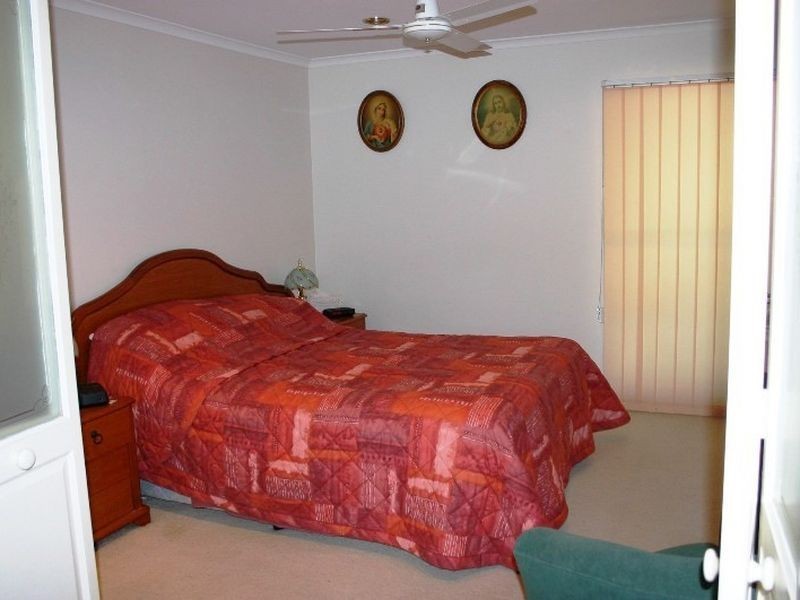1 Josephine Terrace, Highland Park QLD 4211