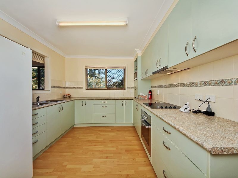 6 Wudina Court, Ashmore QLD 4214