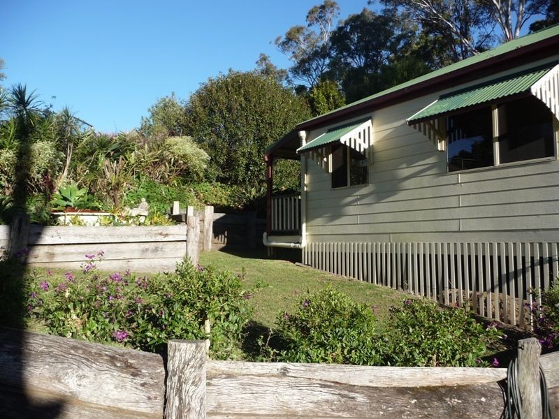 9 Bottletree Lane, Lower Beechmont QLD 4211