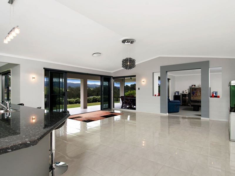 1 Lookout Place, Mount Nathan QLD 4211