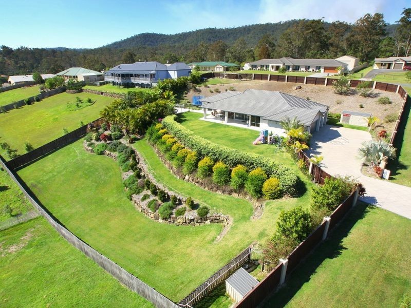 1 Lookout Place, Mount Nathan QLD 4211