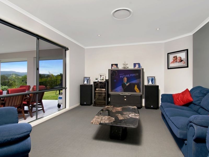 1 Lookout Place, Mount Nathan QLD 4211