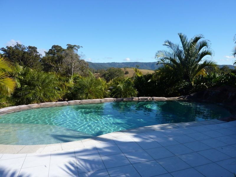 1 Lookout Place, Mount Nathan QLD 4211