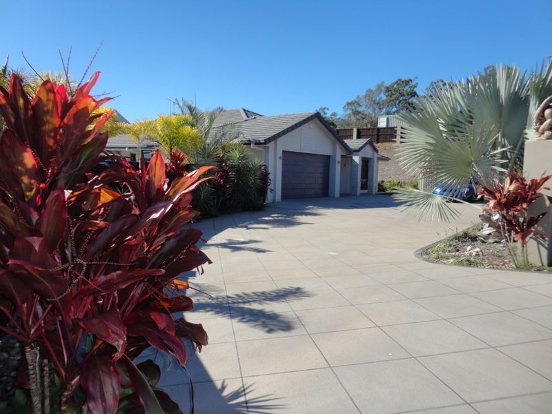 1 Lookout Place, Mount Nathan QLD 4211
