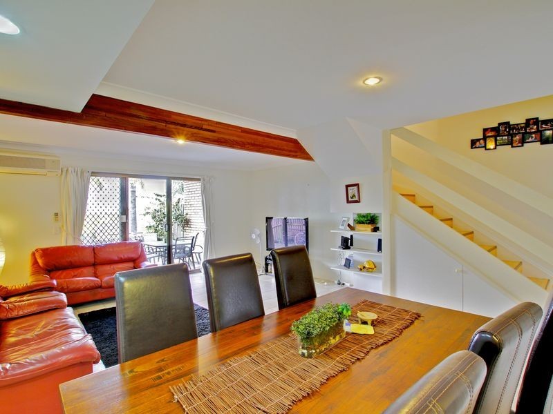 9/1 Kilpatrick Court, Highland Park QLD 4211