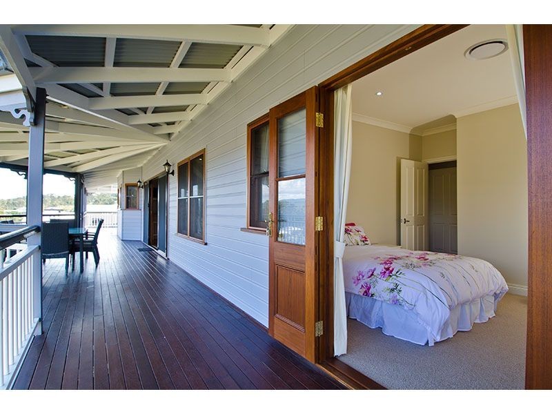 25 Mountain View Crest, Mount Nathan QLD 4211
