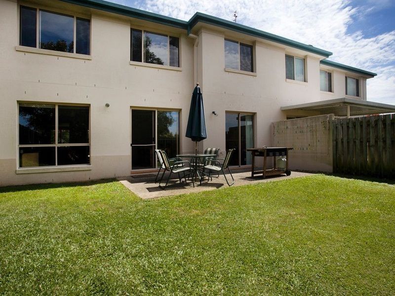 2/89 Riverpark Drive, Nerang QLD 4211