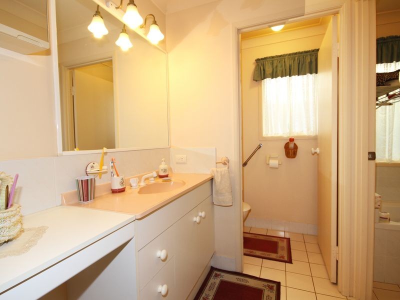 42 Centurion Crescent, Nerang QLD 4211