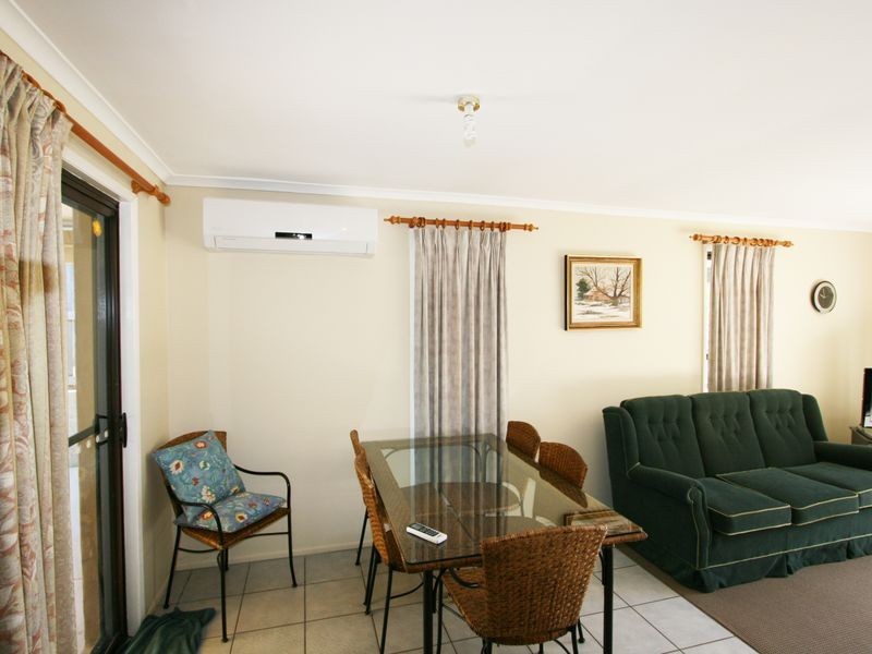 1/20 Orlando Crescent, Highland Park QLD 4211