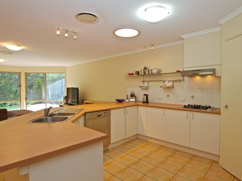 6 Brennan Close, Maudsland QLD 4210