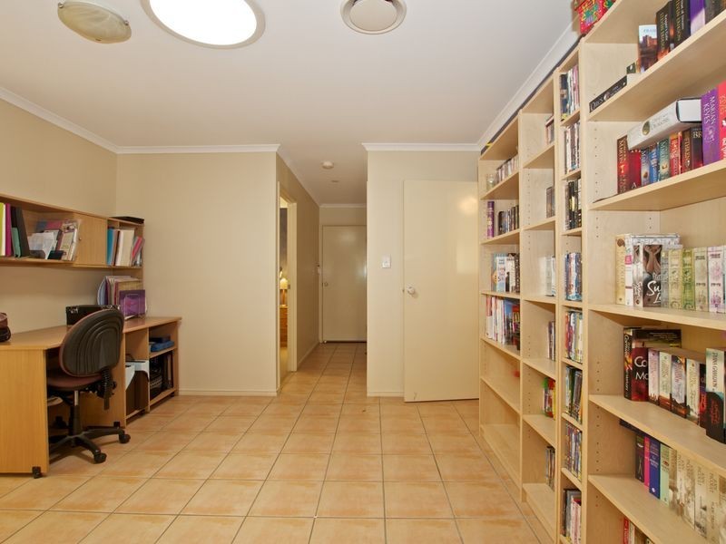 6 Brennan Close, Maudsland QLD 4210