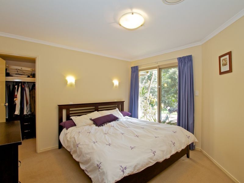 6 Brennan Close, Maudsland QLD 4210