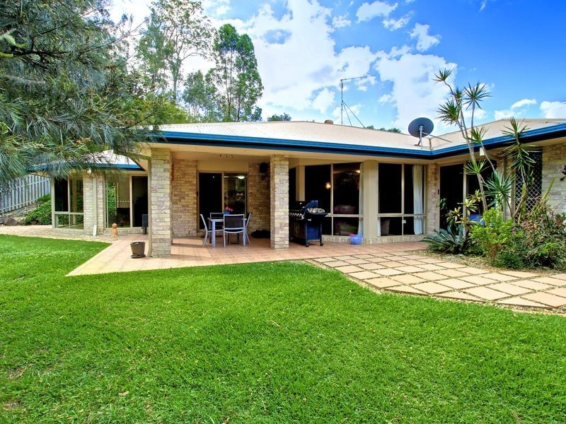 6 Brennan Close, Maudsland QLD 4210