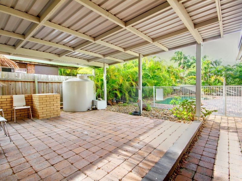 11 Jerrawa Street, Nerang QLD 4211
