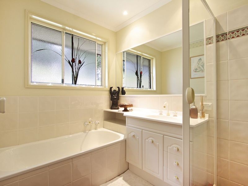 17 Parkway Drive, Advancetown QLD 4211