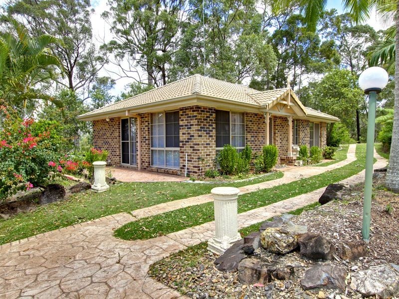 85 Birdlife Court, Nerang QLD 4211