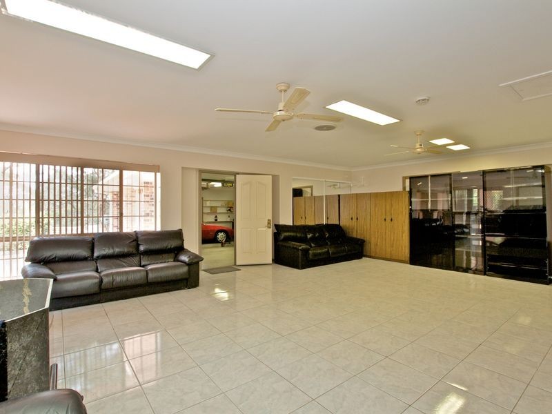 85 Birdlife Court, Nerang QLD 4211
