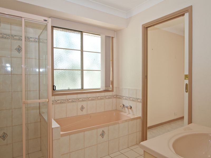 85 Birdlife Court, Nerang QLD 4211