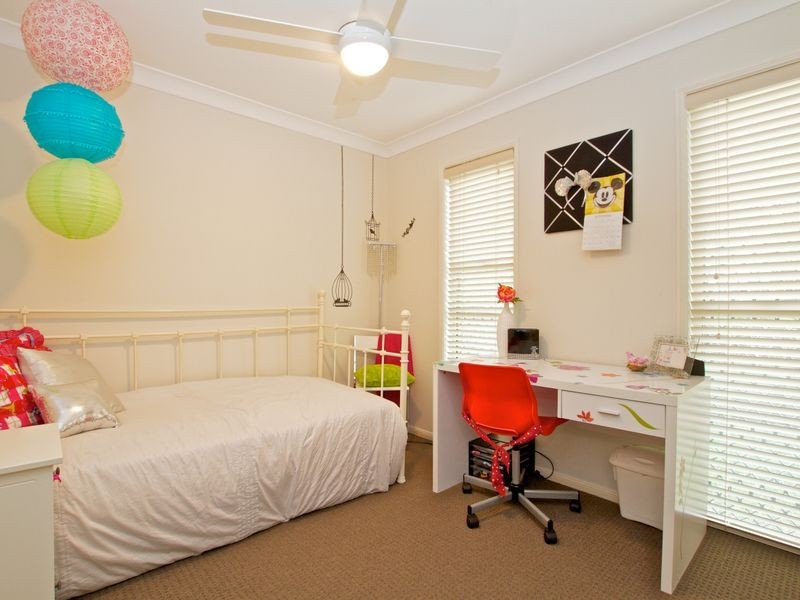 2/81 Riverpark Drive, Nerang QLD 4211