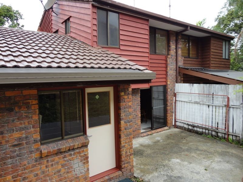 2/5 Parkridge Drive, Molendinar QLD 4214