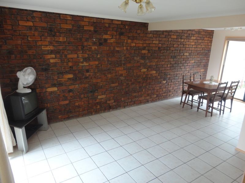 2/5 Parkridge Drive, Molendinar QLD 4214