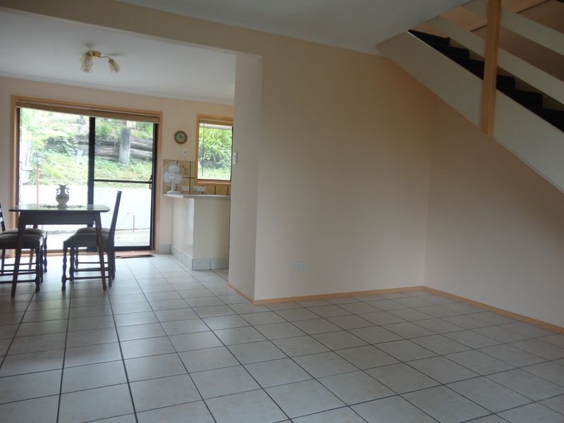 2/5 Parkridge Drive, Molendinar QLD 4214