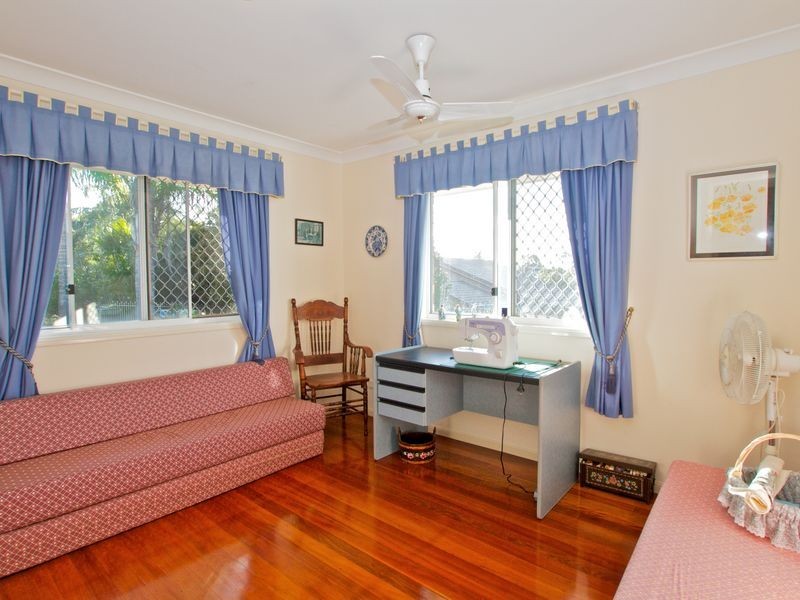 5 Tristania Way, Highland Park QLD 4211