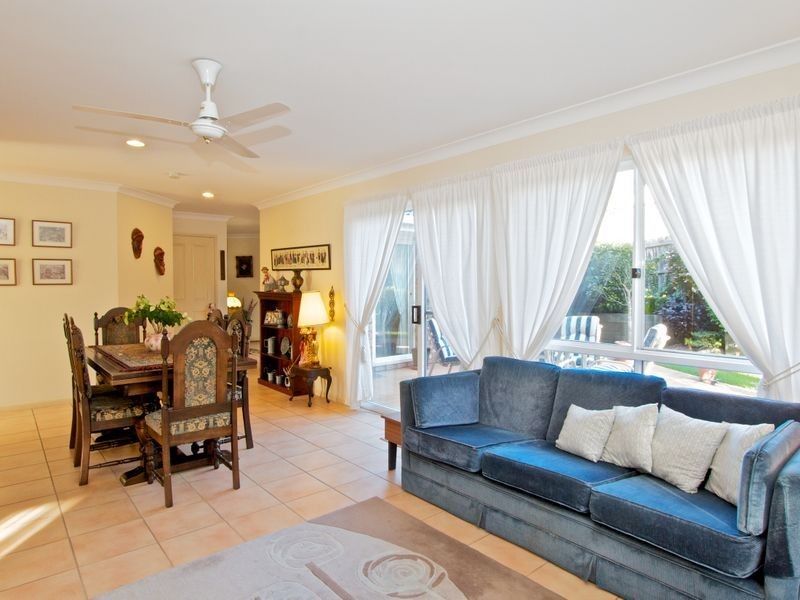 5 Tristania Way, Highland Park QLD 4211