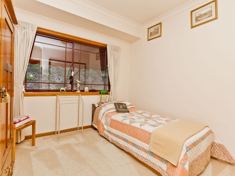 90 Crane Crescent, Nerang QLD 4211