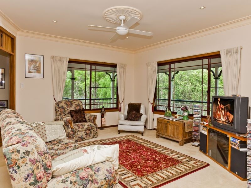 90 Crane Crescent, Nerang QLD 4211