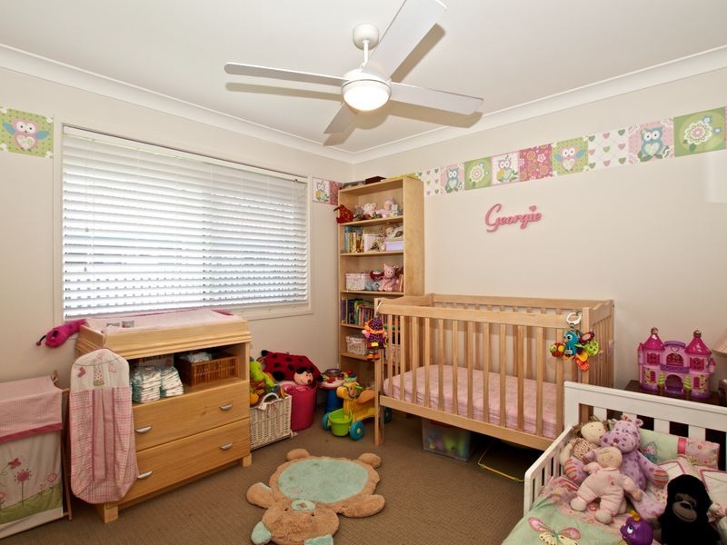 6 Greenbank Circuit, Carrara QLD 4211